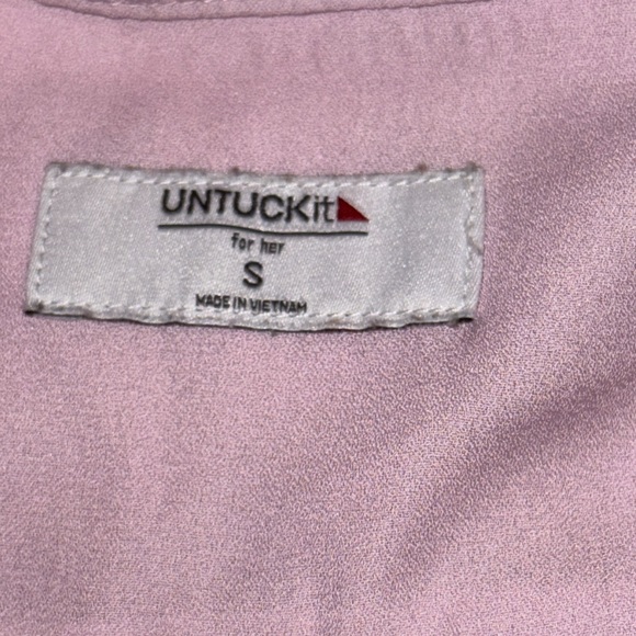 Untuckit Pale Pink Tab Collar Blouse SZ Small - Picture 6 of 6